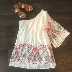 LAST CHANCE🔥One-shoulder dress w/ Aztec hem